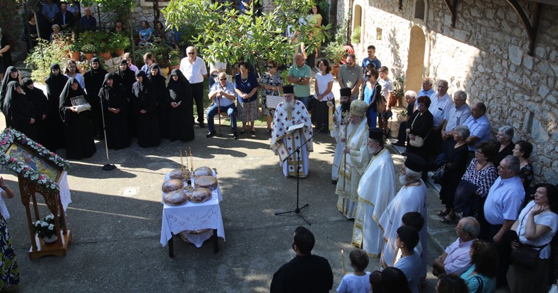 Ὁ Μητροπολίτης Ναυπάκτου στήν Ἱερὰ Μονὴ Γενεθλίου τῆς Θεοτόκου Ἀκραιφνίου